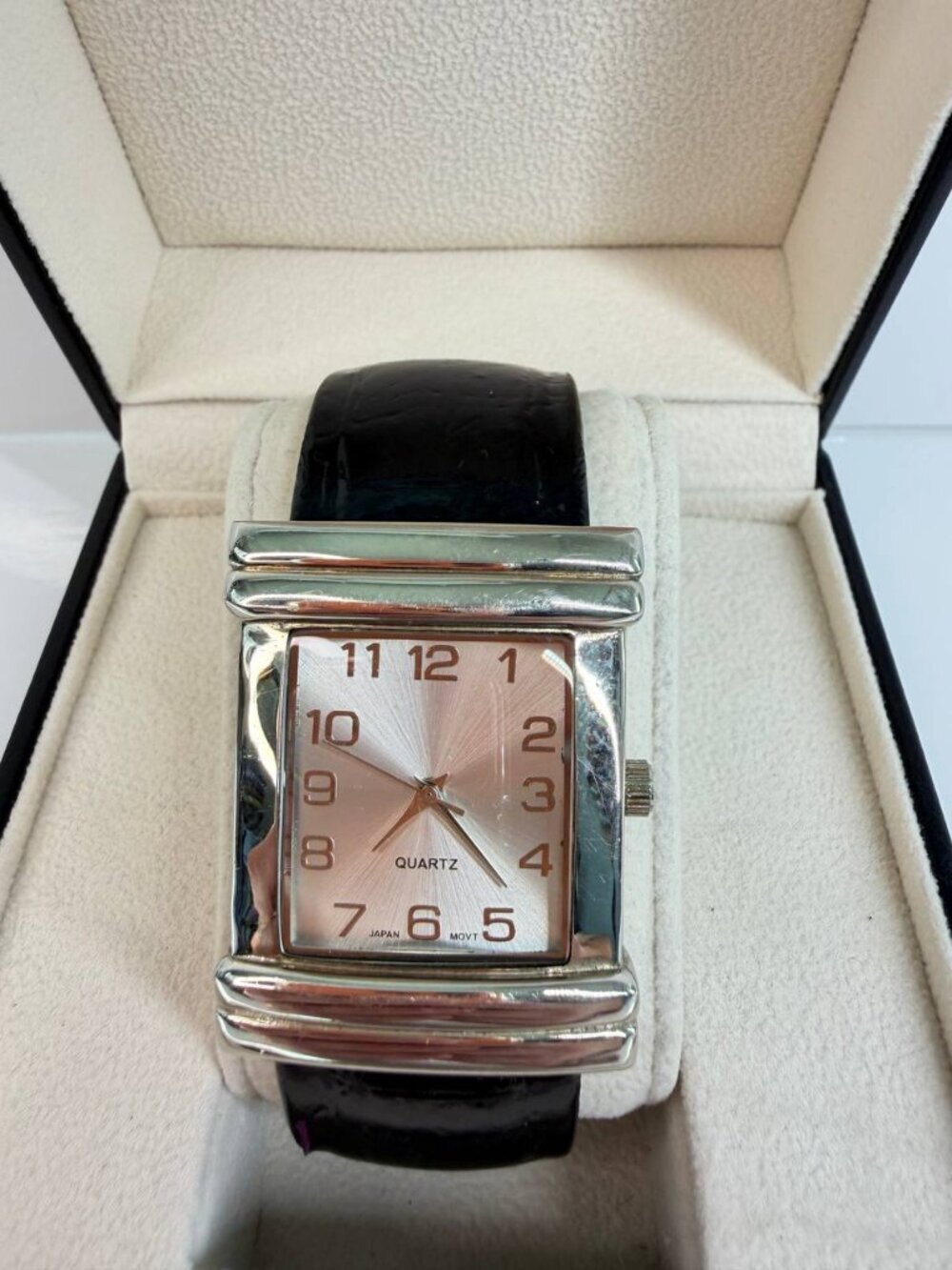 Faded Glory Women’s Quartz Bangle Watch – Black & Silver – Japan Movement - Picture 3 of 16